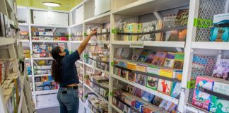 Llega Librobús a Xalapa con mil 500 títulos para todo público