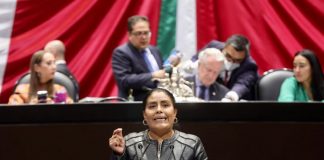 Eufrosina Cruz reclama a diputadas de Oaxaca posponer derechos políticos de mujeres indígenas .