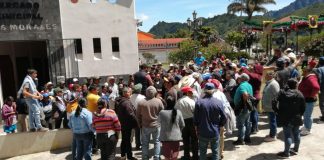 Ayahualulco paralizado por los conflictos políticos.