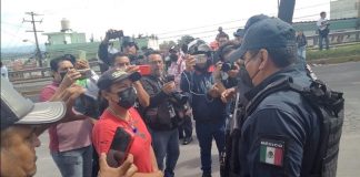 Desalojan a dirigente de Colonia por obstruir avenida Lázaro Cárdenas