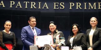 Senado reconoce talento femenino .