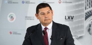 Alejandro Armenta propone crear mecanismos para obtener recursos para pago de deuda externa .