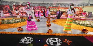 En Veracruz logran récord mundial con el altar del Día de Muertos más grande del mundo.