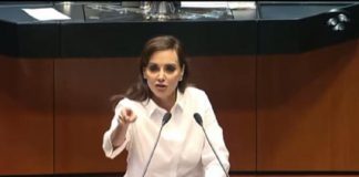 Lilly Téllez con fuerte discurso llama a mantener con vida a AMLO