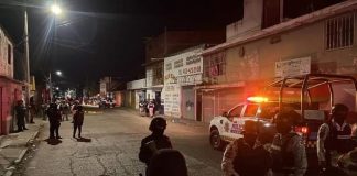 #MasacresEnMéxico: Grupo armado ejecuta a 5 mujeres y 6 hombres en bar de Guanajuato