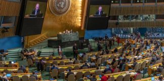 ONU aprueba condena a la anexión ilegal de Rusia de 4 regiones de Ucrania .