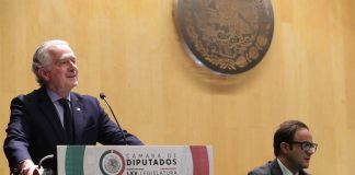 Santiago Creel destaca la importante labor de los asesores legislativos.