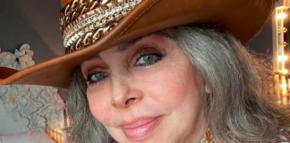 Verónica Castro cierra su cuenta de Twitter tras fuertes acusaciones .