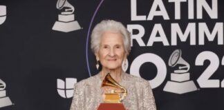 La cubana Angela Alvarez hace historia como la mujer más longeva en ganar un Latin Grammy