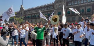 En 100 ciudades de toda la República, seguidores expresan apoyo para Ricardo Monreal .