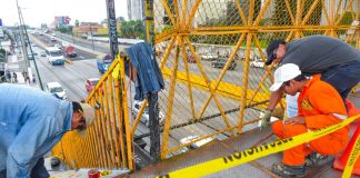 Brinda Ayuntamiento mantenimiento de Xalapa a puentes peatonales .