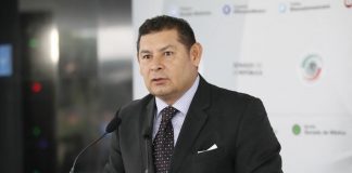 Alejandro Armenta se propone proteger derechos e intereses de usuarios de la banca.