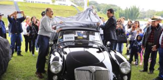 Inicia 12a exposición de Autos Antiguos Xalapa 2022.