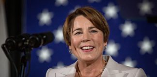 EU elige a Maura Healey como la primera gobernadora de la diversidad sexual .