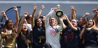Se coronan las Pumas en el Azteca .