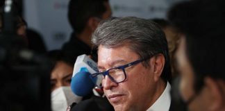 Desaparición de distritos uninominales podría afectar a Morena como partido mayoritario, advierte Ricardo Monreal .