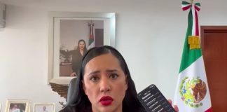 Sandra Cuevas reclama a columnista que la vincule con feminicida.