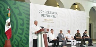 Insiste AMLO en que en Veracruz no habrá tapados y ataja arrebatos de oportunistas.