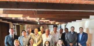 Manuel Huerta se reúne con empresarios