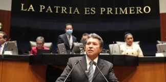 Monreal opta por la legalidad; vota en contra del Plan B