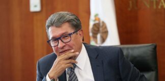 Ricardo Monreal refrenda compromiso por defender Constitución, Estado de Derecho y democracia .