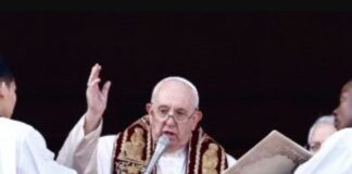 En su bendición Urbi et Orbi el Papá apeló a terminar escenarios de la tercera guerra Mundial.