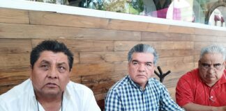 Transportistas reclaman que se pretenda autorizar a Uber sin concesión.