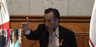 Por protestar trabajadoras de SESVER son encarceladas y acusadas del delito de sedición en Veracruz.