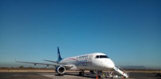 Un avión de pasajeros y otro de la fuerza aerea baleados en aereopuerto de Culiacán #Video