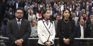 Pese a protestas de colectivos, la Fiscal de Veracruz dijo haber sido “sensible” con las víctimas de desapariciones.