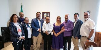 Se reúne Presidente de Córdoba con Club Rotario .