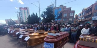 Declaran toque de queda por enfrentamientos que dejan 17 muertos en un día #Perú