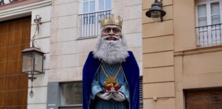 Los Reyes están listos en España para llevar alegría e ilusión a las familias .
