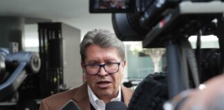 Ricardo Monreal llama a aspirantes a Presidencia a conducirse con apego a la ley .