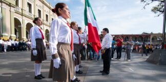 Conmemoran autoridades Día de la Bandera Nacional con abanderamiento de escoltas