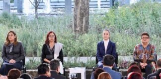 Claudia Sheinbaum pide disculpas a familiares de víctimas del Colegio Rébsamen