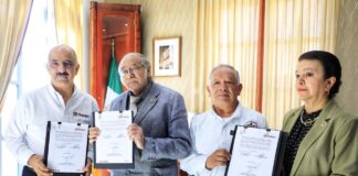 Firman convenio Ayuntamiento y Bomberos de Xalapa.