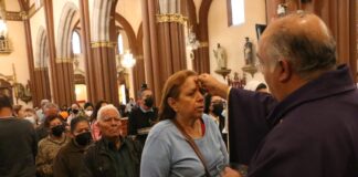 Con miércoles de ceniza católicos inician la cuaresma .