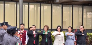 Homenaje a la Bandera es servir a México con lealtad y honradez.