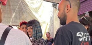 Christian Nodal y Cazzu dan un romántico paseo por calles de la CDMX –