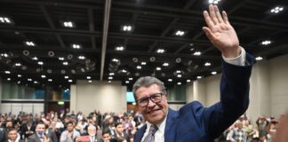 Llama Monreal a sus simpatizantes a organizarse para contender por la candidatura presidencial de 2024