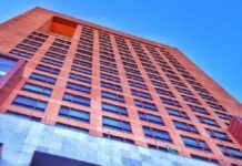 SRE exige investigación por fallecimiento de mexicano bajo custodia de ICE en California