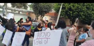 Toman escuela Miguel Negrete por imposición de nuevo director #Xalapa