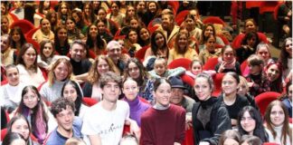 Sergio Bernal presenta Ser; da clase magistral a 300 alumnos de Málaga