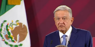 AMLO exhibe datos de salarios de Jueces