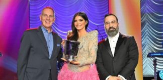 Ana Bárbara fue galardonada con el Premio BMI Icon .