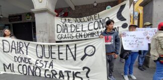 #Inédito Con manifestación demandan a empresa de Helados regrese promoción