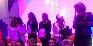 Dolores Colín es reconocida con el premio “Exceptional Women of Excellence” del WEF .