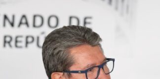 Demanda Monreal a Congresistas norteamericanos respetar soberanía de México.