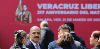 Asiste Ricardo Ahued a la ceremonia Veracruz Liberal, 217 aniversario del natalicio de Benito Juárez .